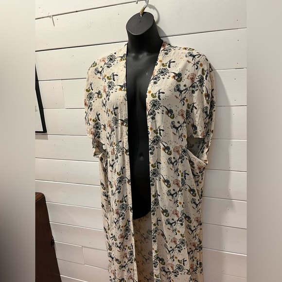 Bel Kazan Dandelion Print Kimono – Size One size - Picture 10 of 11